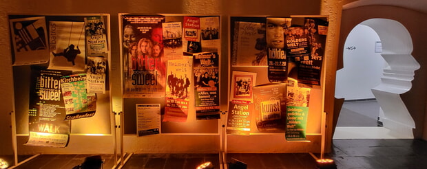 Insgesamt 6 Stellwände mit Konzert-Plakaten dokumentierten die bewegte Bandgeschichte.