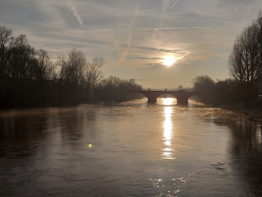 03.01.2020 - Jens Teichmann - Alte Neckarbrücke mit Rathausburg an einem kühlen, sonnigen Morgen