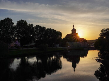 17.06.2021- Ulrich Seidel - Sonnenuntergang hinter der Regiswindiskirche