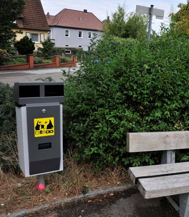 Eine von 56 Hundekotstationen im Stadtgebiet und Außenbereich