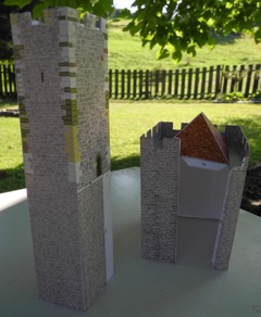 Bastelbogen Burg 3. Schritt