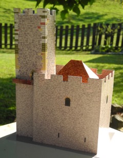 Bastelbogen Rathauburg 4. Schritt