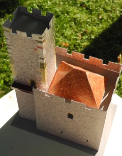 Rathausburg Bastelbogen Schritt 5
