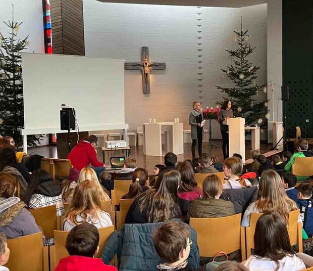 Weihnachtsgottesdienst der Hölderlin-Realschule Lauffen N.