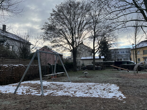 Foto: Gashi Erneuerung Spielplatz Silcherstraße