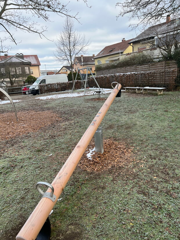 Foto: Gashi - Erneuerung Spielplatz Silcherstraße