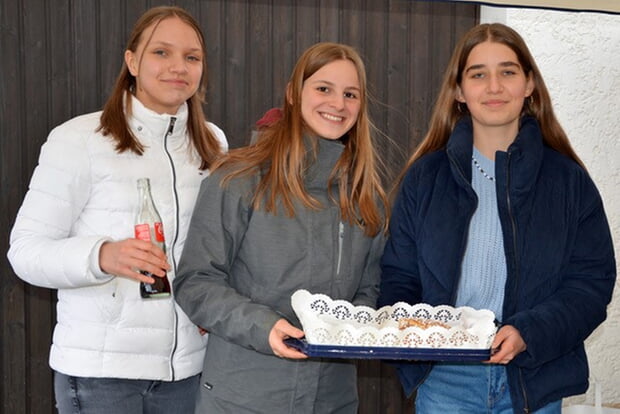 Foto: Drechsler Romy Schunk, Finja Nagy und Laura Huber haben schon etliche Stunden in die Jugendwerkstatt investiert und hoffen, dass viele diese nun aktiv nutzen