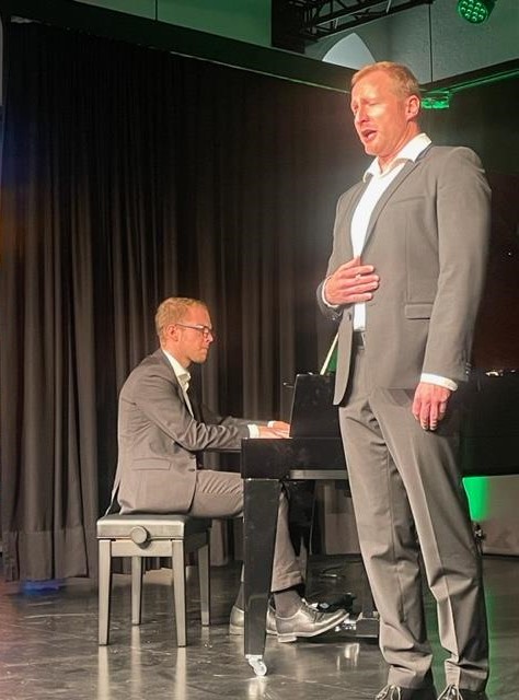 Simon Stricker (Bariton) und Immanuel Karle (Flügel) (Foto: Klaus-Peter Waldenberger)