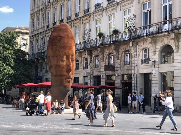 Bordeaux-pulsierende Metropole an der Gironde