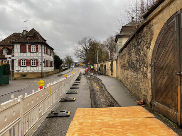 Bauarbeiten für den Fußgängerüberweg in der Nordheimer Straße