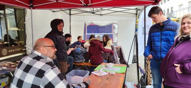 Sprayart und Kinderfarm unter einem Dach