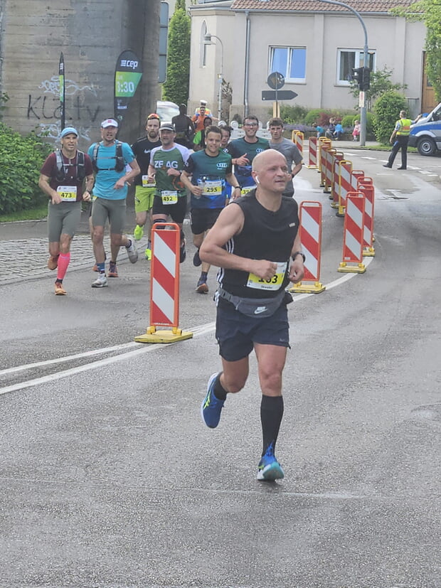 Der Trollinger Marathon führte die Marathon-LäuferInnen auch durch Lauffen a.N.