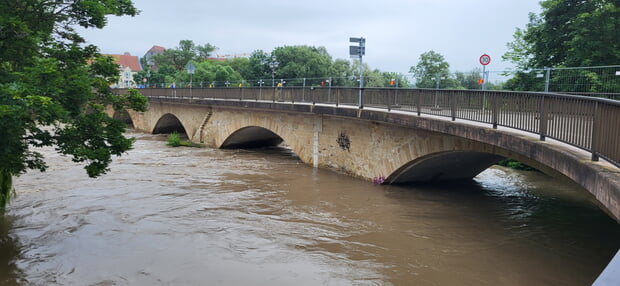 Die Alte Neckarbrücke am Montagmorgen, 3.6.24. (Foto: Bettina Keßler)