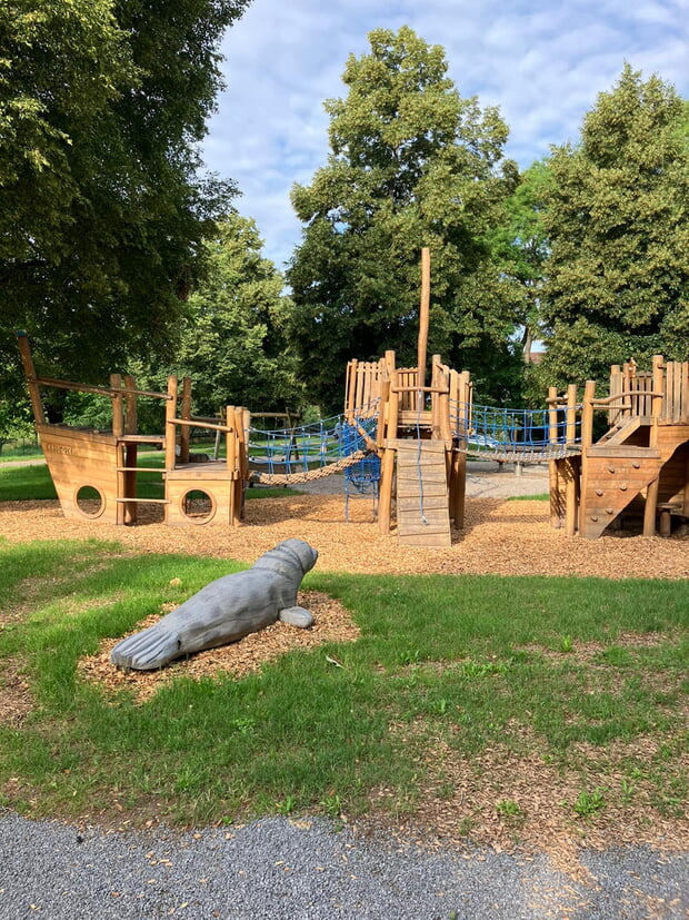 Neu hergerichteter Spielplaz nach Eröffnung