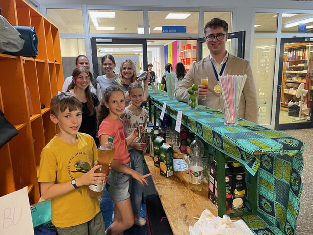 Hölderlin-Gymnasium wird zur Republik "Neckarien"