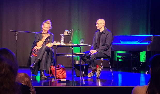 Foto: Bettina Keßler Judith Hermann im Gespräch mit Fabian Göppelsröder