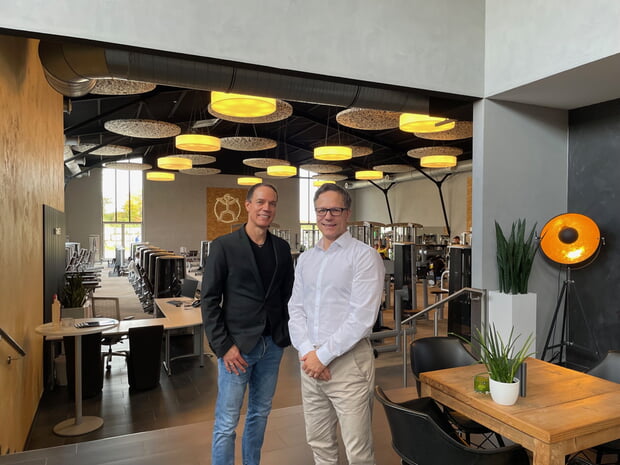 v.l.n.r. Steffen und Martin Schunk, die beiden Gesch&auml;ftsf&uuml;hrer