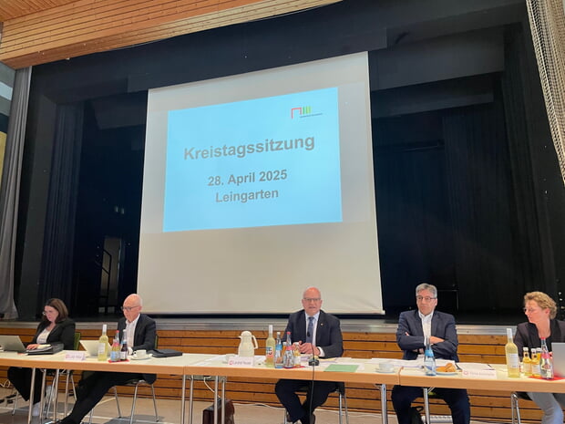 Der Kreistag mit Landrat Norbert Heuser (Mitte) beriet in Leingarten