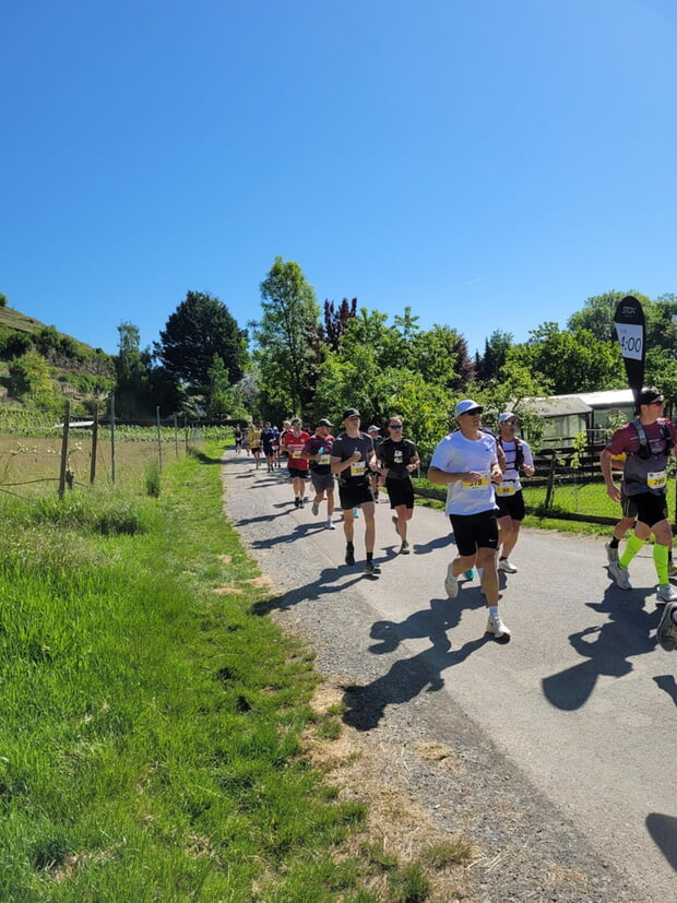 Die neue Laufstrecke des Marathons durch die Klosterstraße weiter unterhalb der Ebin-Heide bis zur Einmündung in die Landesstraße