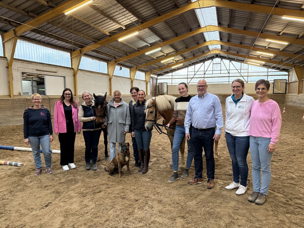 v.l.n.r. Dr. Frauke Rost, Carolin Gessler, Kirsten Rickes, Simone Kurz, Sabine Gerdes, Susanne Huber, Katharina Gerdes, Volker Plocher, Damaris Noack, Ute Rothenhöfer (auf dem Bild fehlen Andreas Mauk und Lisa Dolch)