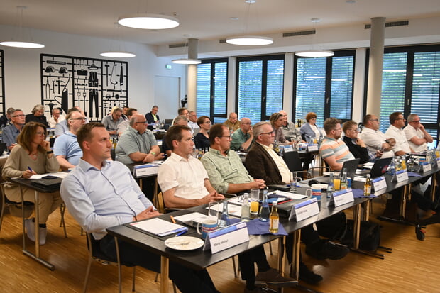 Bild: Die Vollversammlung der Handwerkskammer traf sich zu ihrer Frühjahrssitzung im Meistersaal der Handwerkskammer in Heilbronn. Foto: Jérôme Umminger