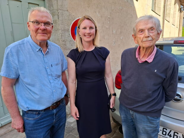 v.l.n.r. amtierender Bürgermeister von La Ferté-Bernard Didier Reveau, Bürgermeisterin Sarina Pfürnder und Bürgermeister a.D. Pierre Coutable