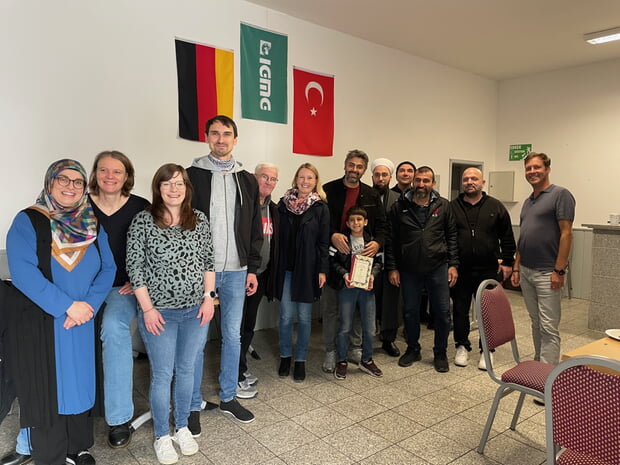 Zum Tag der offenen Moschee lud der IGMB Ortsverein Lauffen a.N. der Türkischen Gemeinde in die Seestraße ein