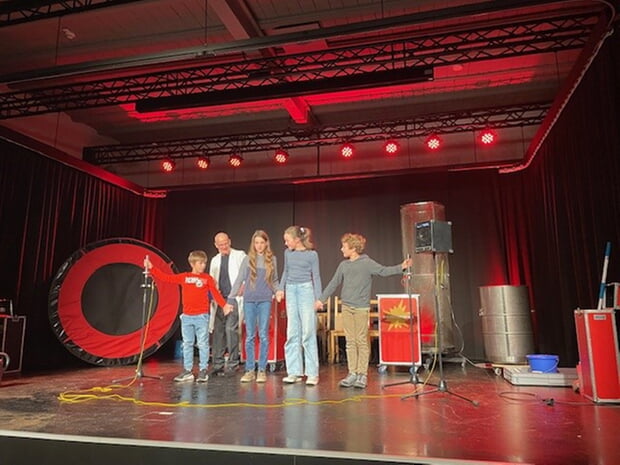 Eine gigantische Jubiläumsshow mit den Physikanten im Klosterhof