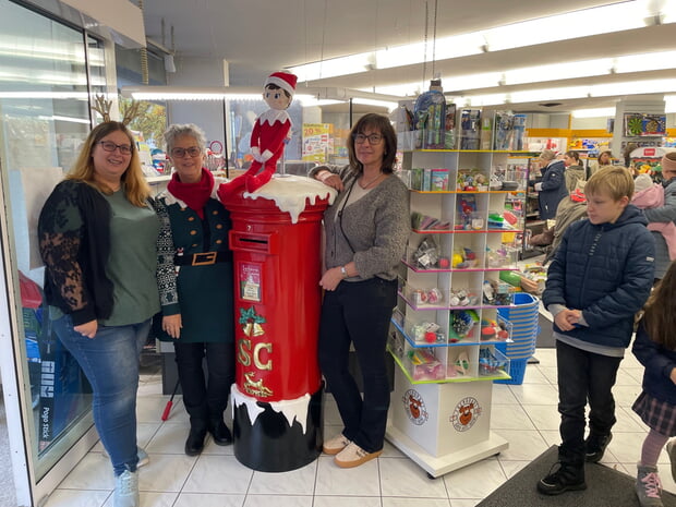 Viele Einzelhändler öffneten und boten besondere Aktionen an