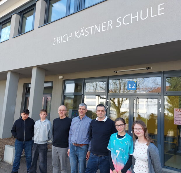 Herr Börsch (WirtschaftsSenioren Heilbronn), Herr Goll (2. Vorsitzender des Fördervereins der EKS), Herr Zimmer (Konrektor EKS Lauffen) sowie VetreterInnen der SMV