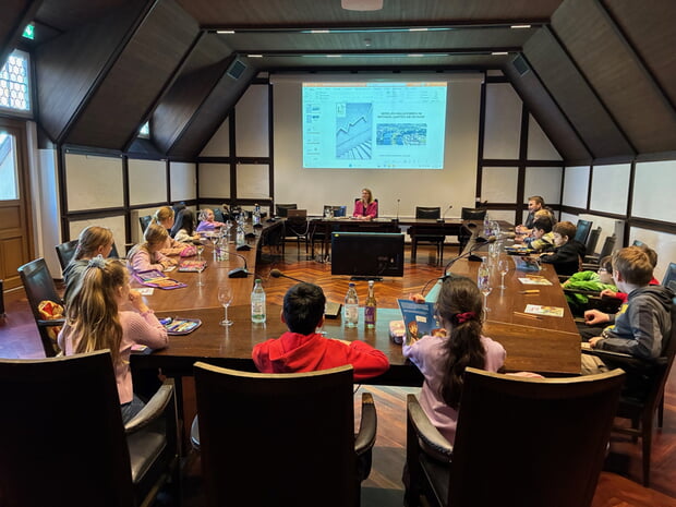 Im Rathaus hatten wir einen Kinderkurs zur Kommunalpolitik