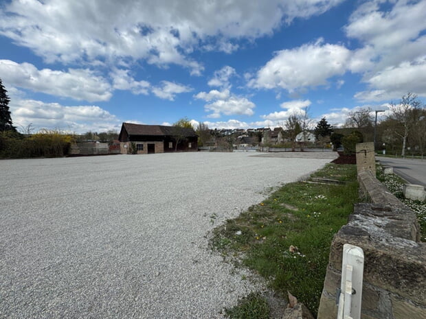 Ab Mai werden wieder der beliebte Bus und Weinausschankwagen bei Wein im Park stehen