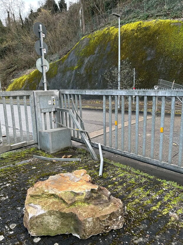 Felssturz Neckartalradweg