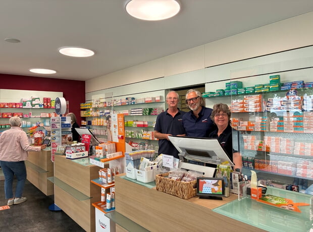 v. l. n. r. Bernhard Bruns, Apotheker, Bernhard Stetter, Apotheker und Inhaber, Elke Bartenbach PTA