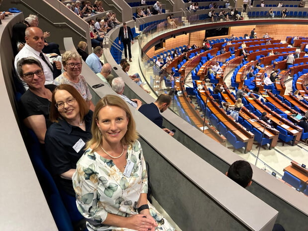 Die Lauffener Delegation durfte auch an einer Sitzung der parlamentarischen Versammlung des Europarats teilnehmen, bei der gerade &uuml;ber eine Bericht zur Krankenversorgung von Gefl&uuml;chteten diskutiert wurde. (Foto: Stadt Lauffen a.N.)
