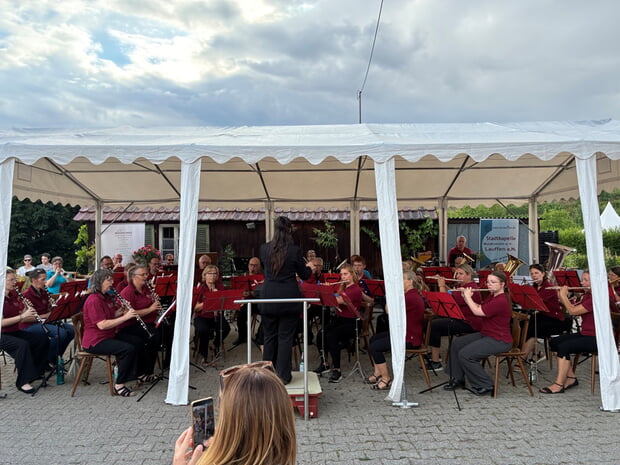 Gelungenes Open-Air-Konzert &bdquo;Stadtkapelle & Friends&ldquo;