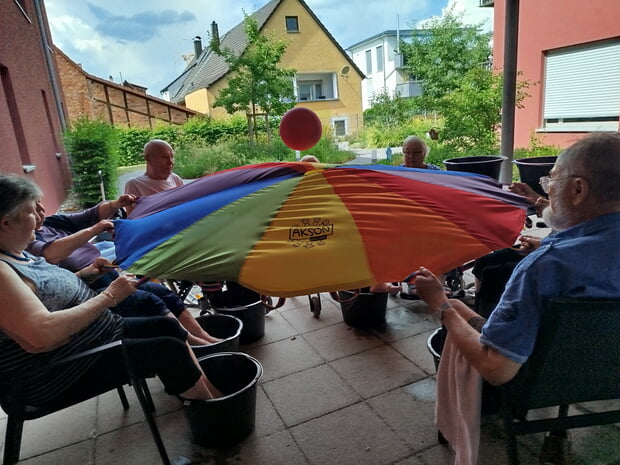 Spiel und Spass auf der Terrasse