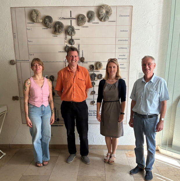 v.l.n.r. Archivarin Emma Wittmann aus Güglingen, Werkleiter Andreas Hauck, Bürgermeisterin Sarina Pfründer und Uli Peter, Vorsitzender Heimtverein Zabergäu
