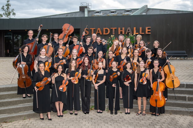 Die gr&ouml;&szlig;ten musikalischen Talente der Region feiern am Samstag, 12. September, in der Lauffener Stadthalle gemeinsam mit der Harfenistin Charlotte Bommas musikalisch den 10. Geburtstag des Klangk&ouml;rpers. (Foto: Jane Gl&uuml;ck)
