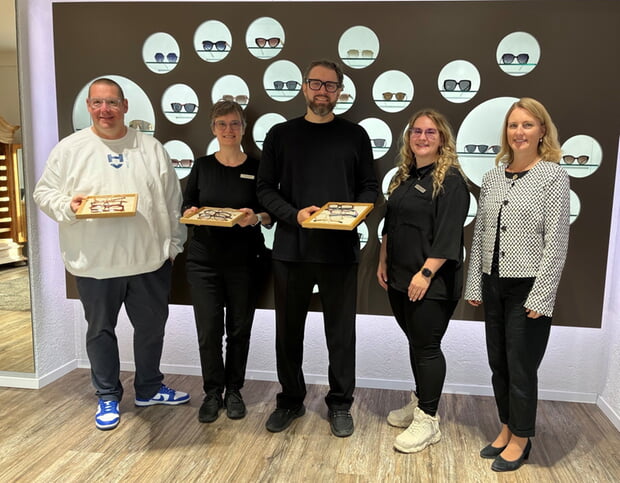 Vorsitzender Gewerbe Verein Thomas Huber, Theresa Herbst, Stefan Flegl Geschäftsführer, Catherina Ligendza Augenoptikermeisterin und Bürgermeisterin Sarina Pfründer