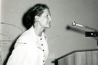 Hanne Schiefer bei einem Vortrag im Landfrauenverein Sontheim (1967)