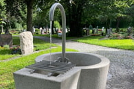 neue Schöpfbrunnen auf dem Parkfriedhof
