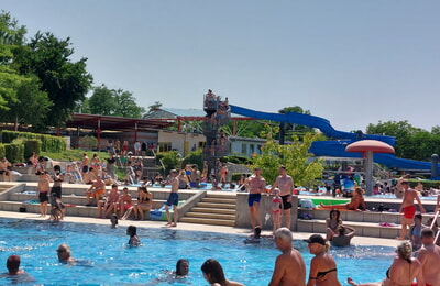 Gut ertragen lie&szlig;en sich die vergangenen hei&szlig;en Tage im Freibad Ulrichsheide