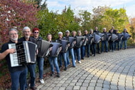 Die Spielerinnen und Spieler des Akkordeon-Orchesters Lauffen a.N. e.V.