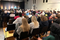 Ein gut besuchter Gesprächsabend mit Wolfgang Bauer, moderiert von Ralf Roschlau