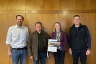 v.l.n.r. Stadtbaumeister Helge Spieth, Paul Miller, B&uuml;rgermeisterin Sarina Pfr&uuml;nder, Klaus Fischer, Stadtbauamt