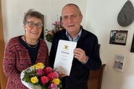 Uta u. Albrecht Bohnacker feierten ihre Goldene Hochzeit mi der Familie in der Martinskirche.