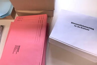Bitte schicken Sie Ihre Briefwahlunterlagen zur&uuml;ck