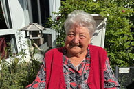 Paula H&auml;fele feierte ihren 90. Geburtstag im Kreise der Familie in der Klostergartenlaube