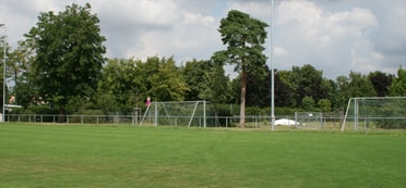 Zwei Fußballtore beim Sportplatz Ulrichsheide